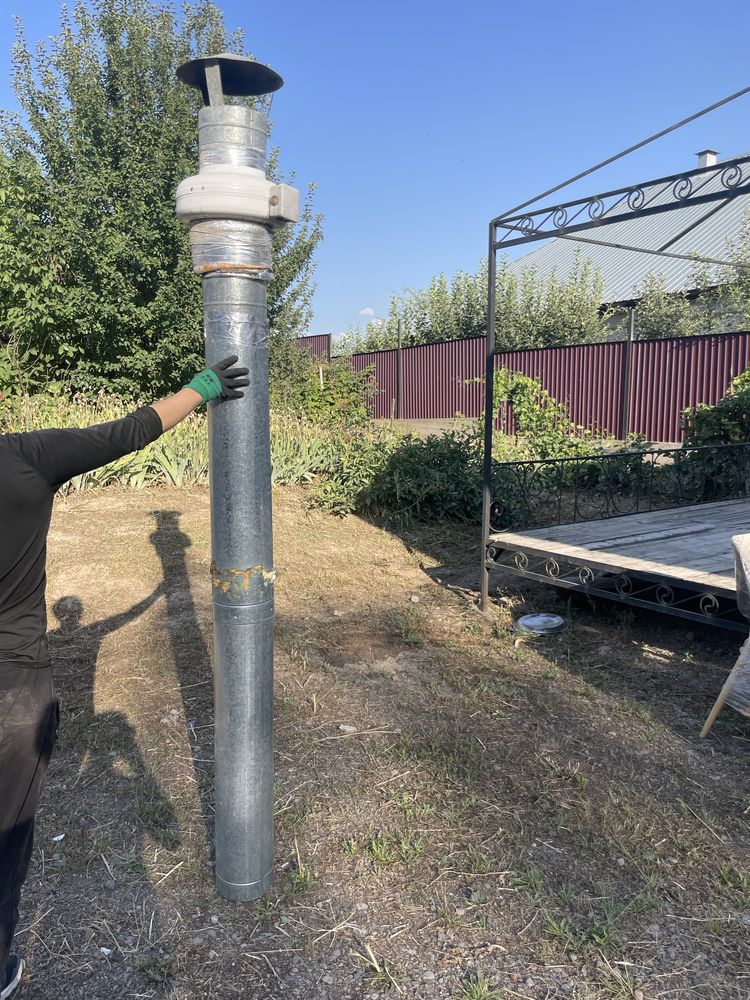 Продам моторчик вытяжки с трубой в сборе