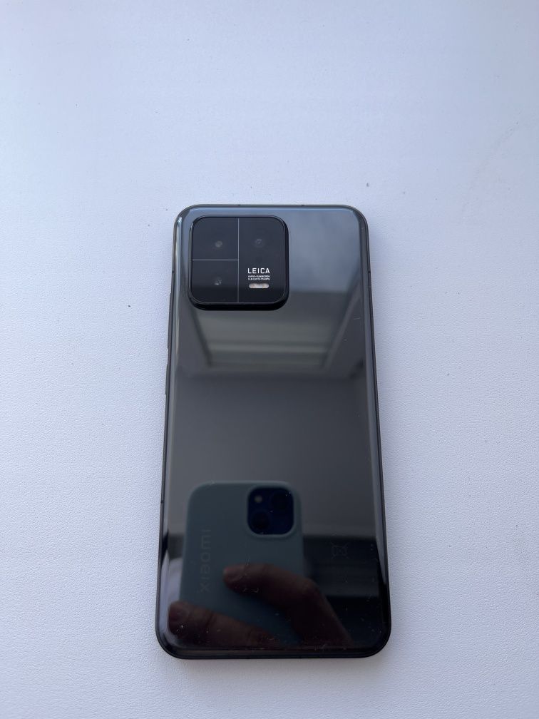 Продам Xiaomi 13