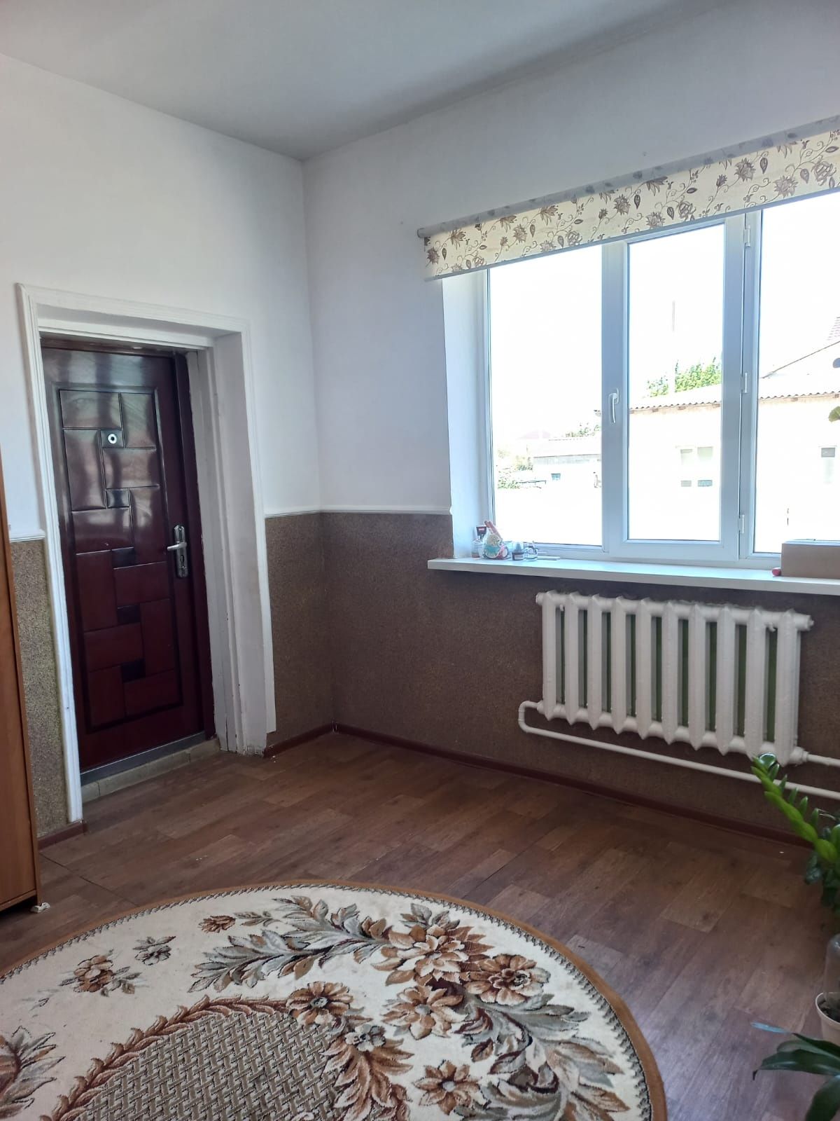 Үй сатылады. 25.4 сот. 300м2