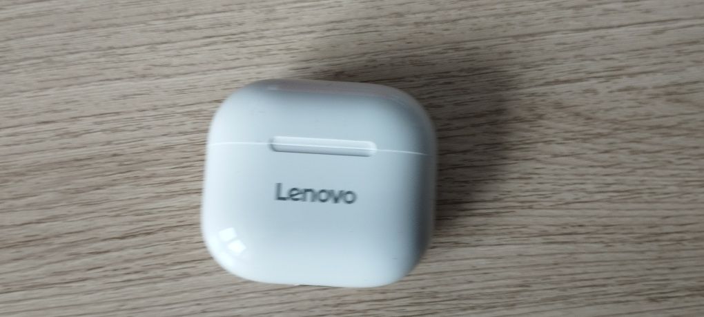 Продам новые беспроводные наушники lenovo lp40