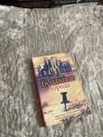 книга «Бумажные города»