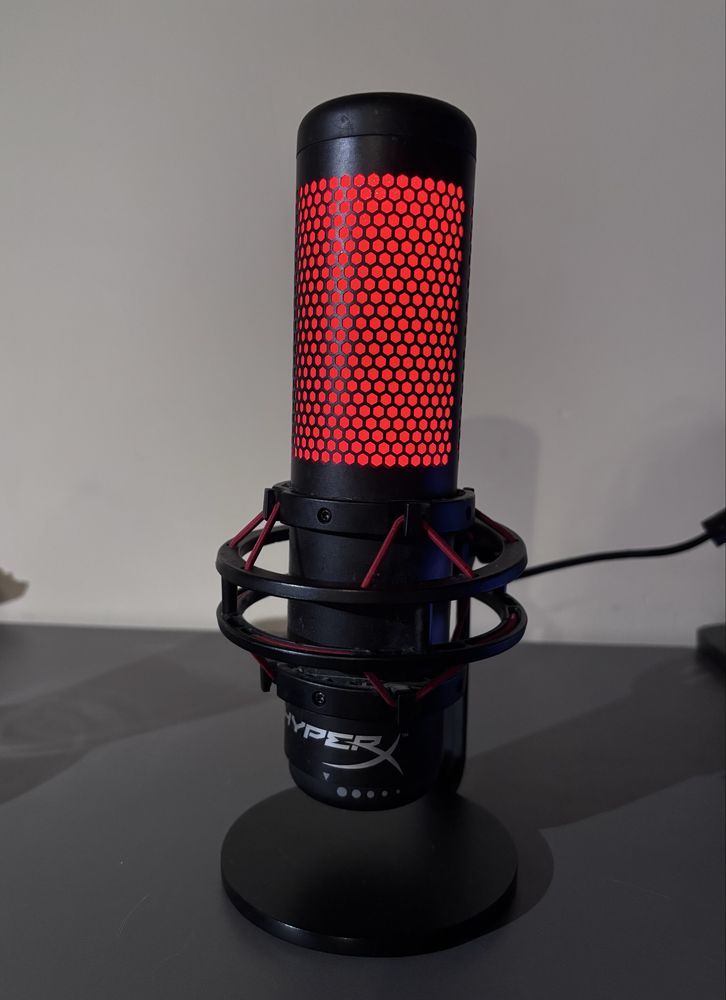 Микрофон HyperX Quadcast