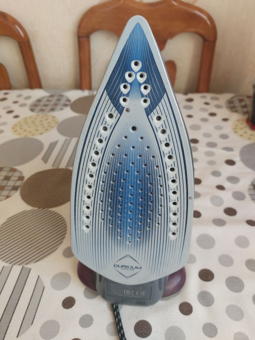 Утюг Tefal FV6840E0 красный