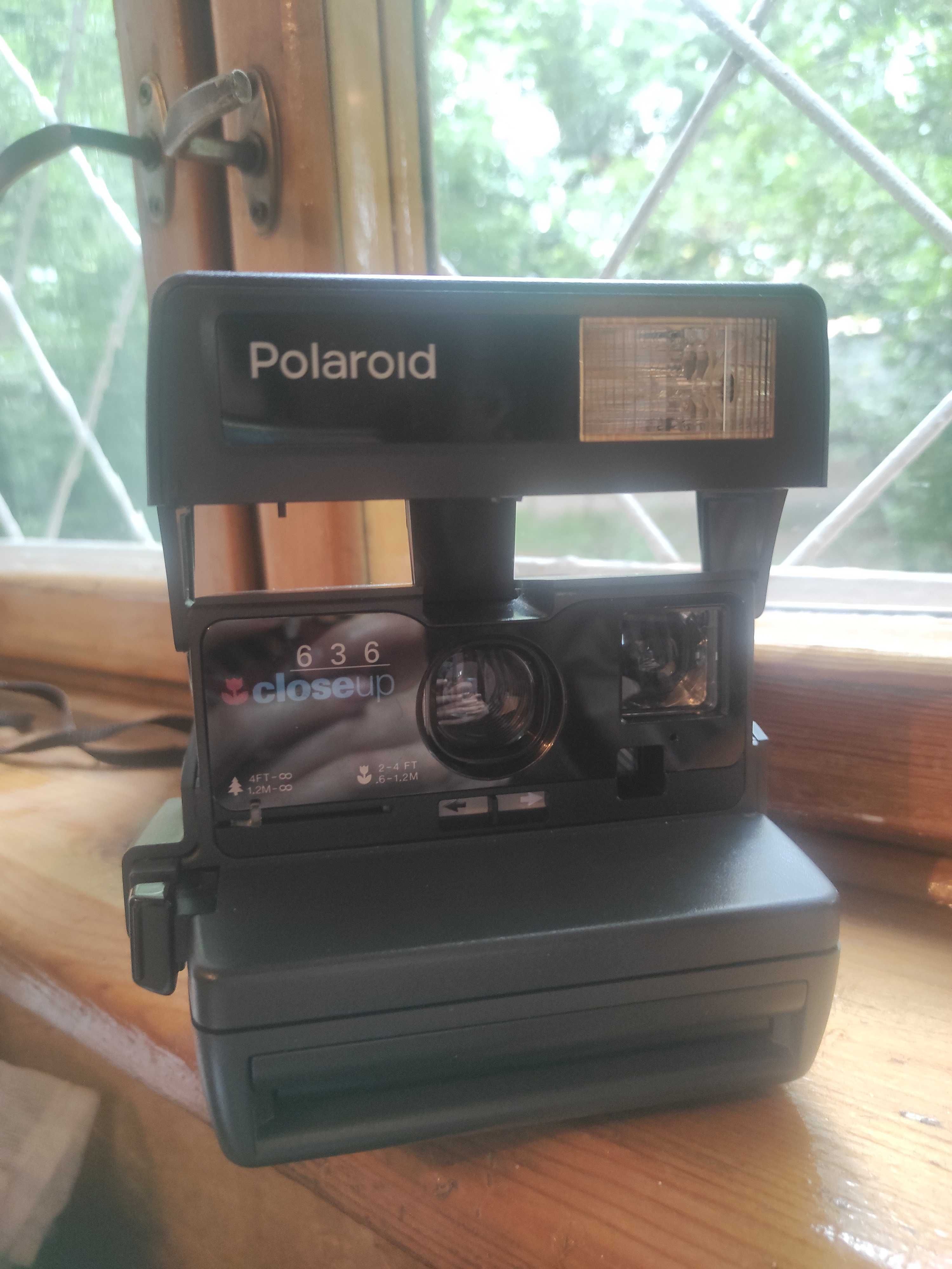 Polaroid 636 CloseUp — винтажная моментальная камера