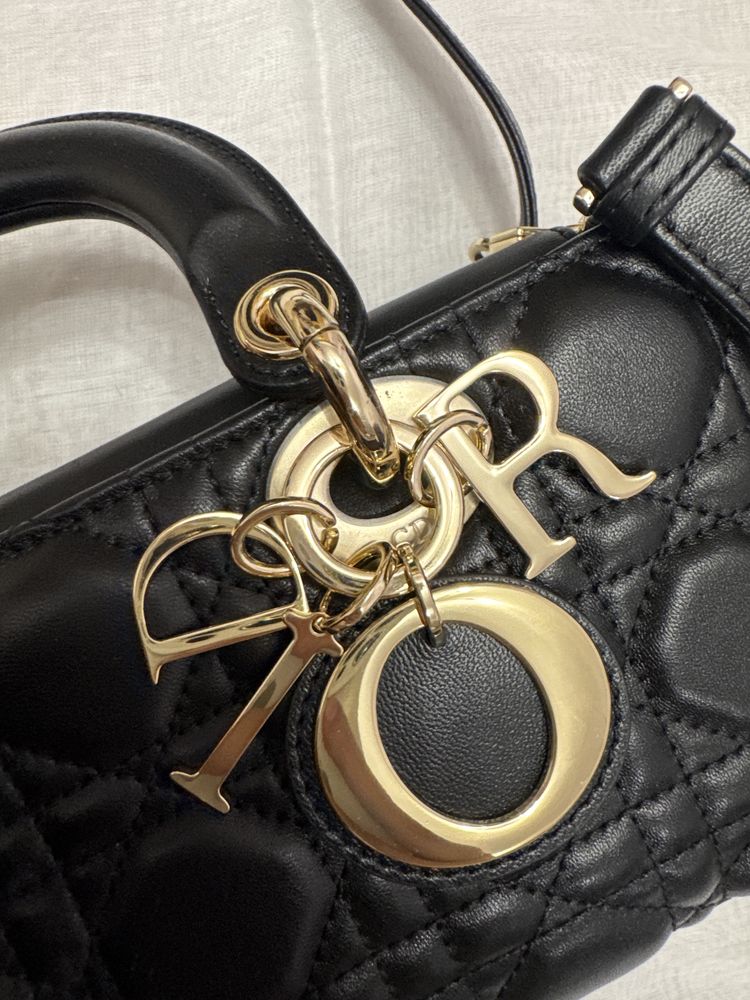 Продаю оригинальную сумку Dior Lady Mini Black