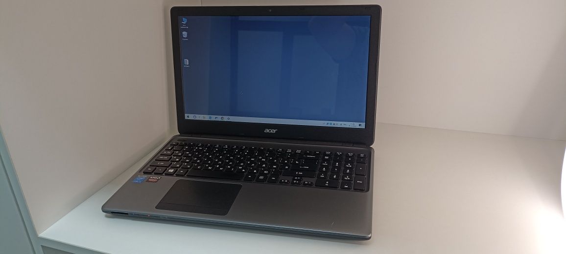 Ноутбук Acer i3-4/ 6gb ddr3/R7 M265 2gb/ssd 128gb/hdd 1000gb