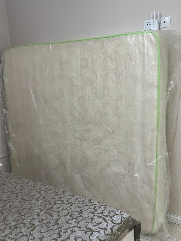 Продам матрац для кровати