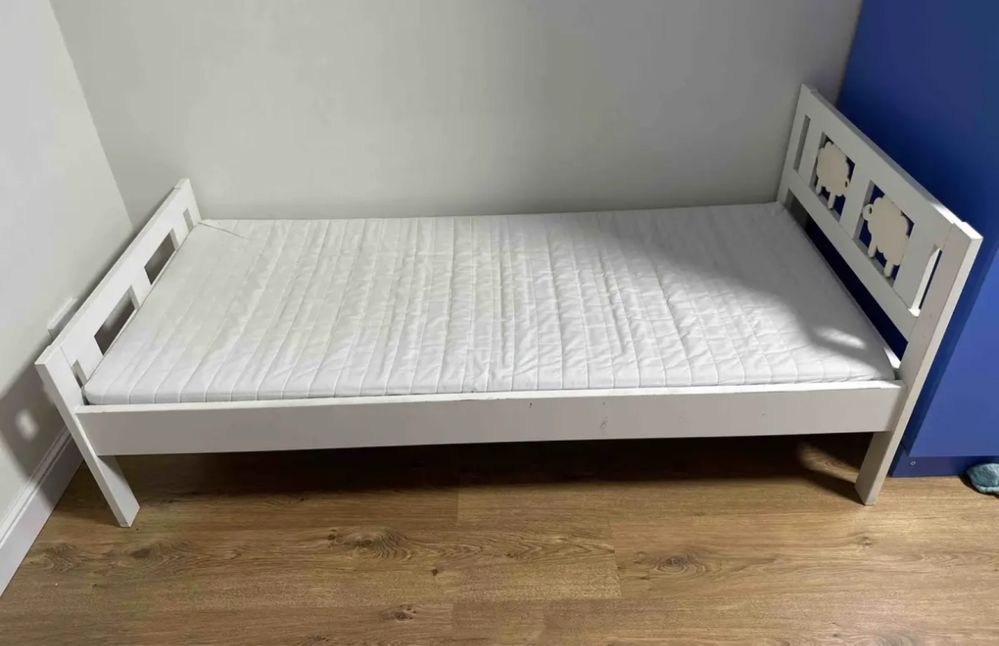 Продам детскую кровтаь  Икея