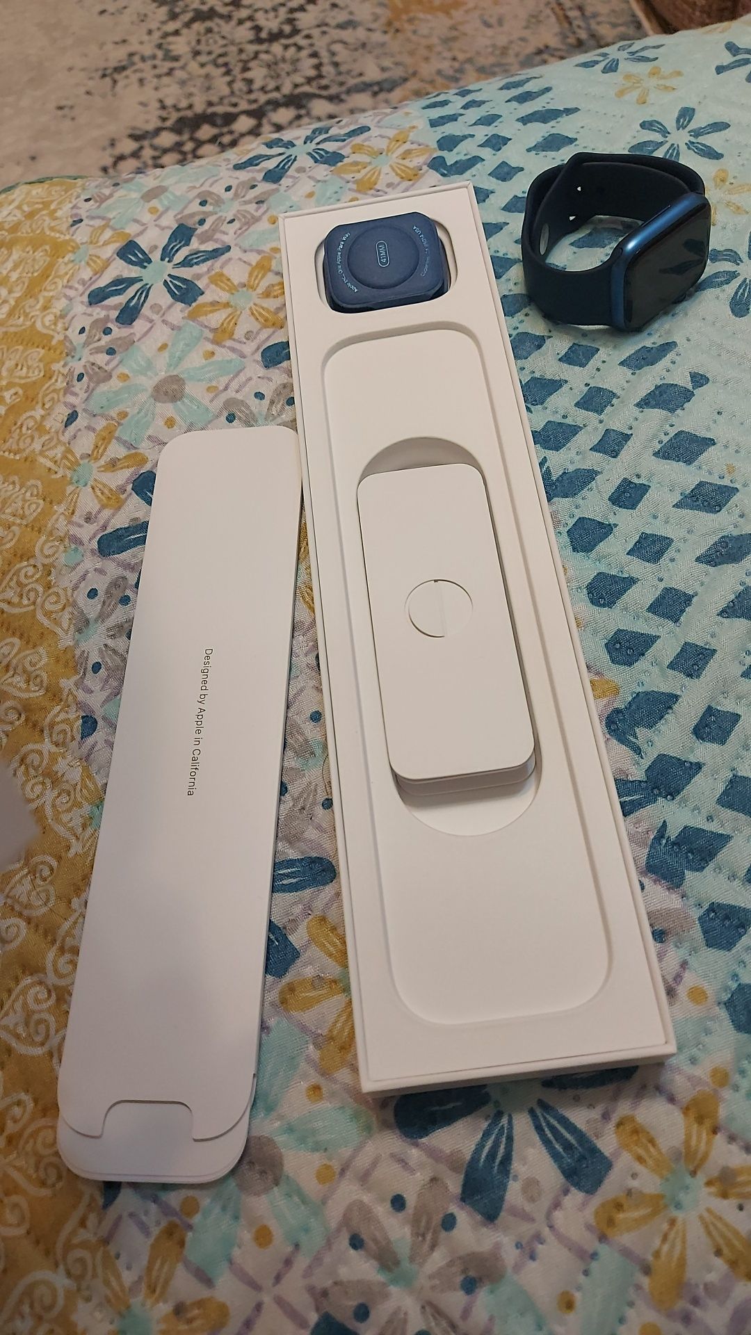Продам apple watch 7 в отличном  состоянии