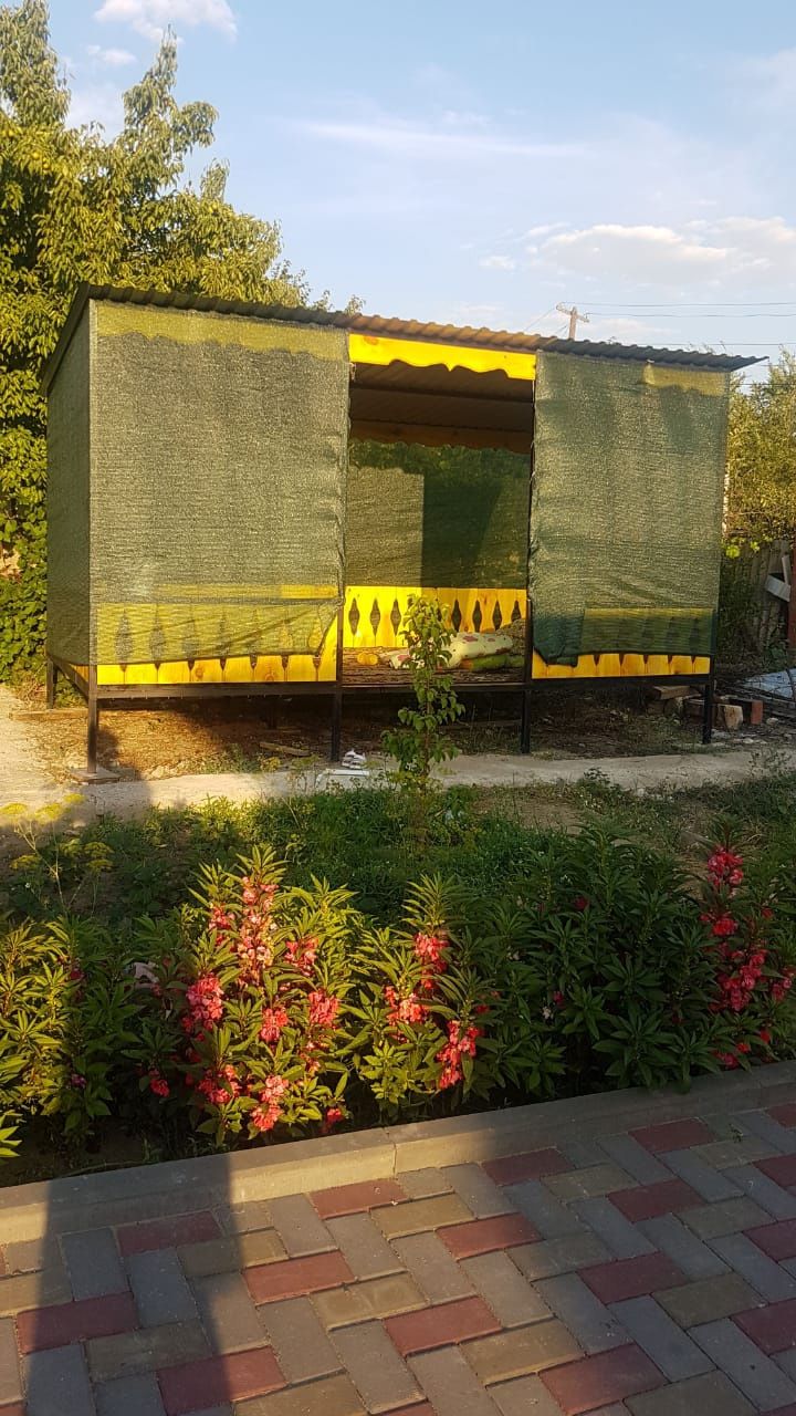 Продам бесетку в хорошом сост
