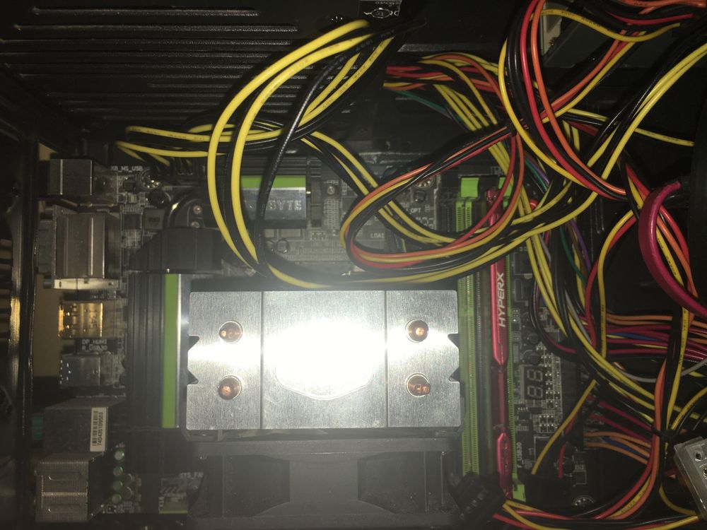 не дорого Haswell core i5 4690+ Gigabyte gtx 960 2 gb ddr5.