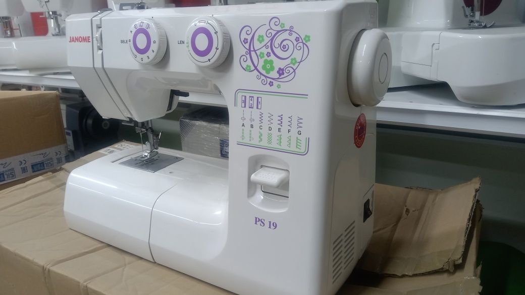 Швейная машинка Janome PS-19