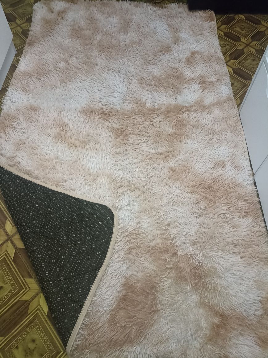 Продам ковер травка 180×260 см