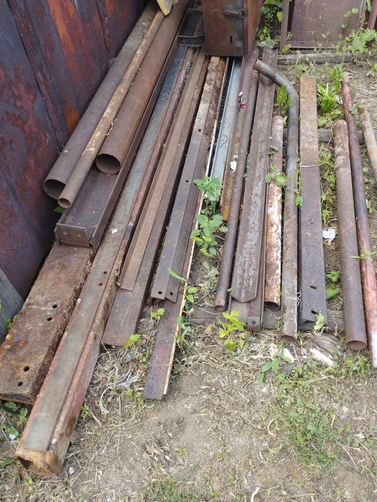 Продам деловой металл б/у