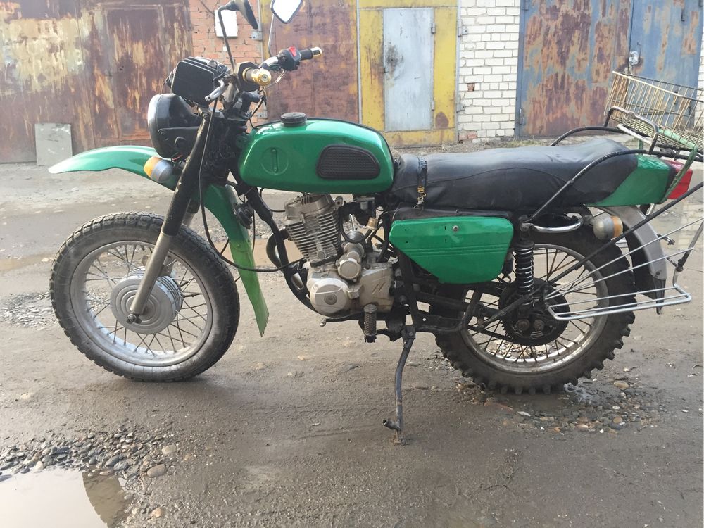 Мотоцикл, эндуро 200