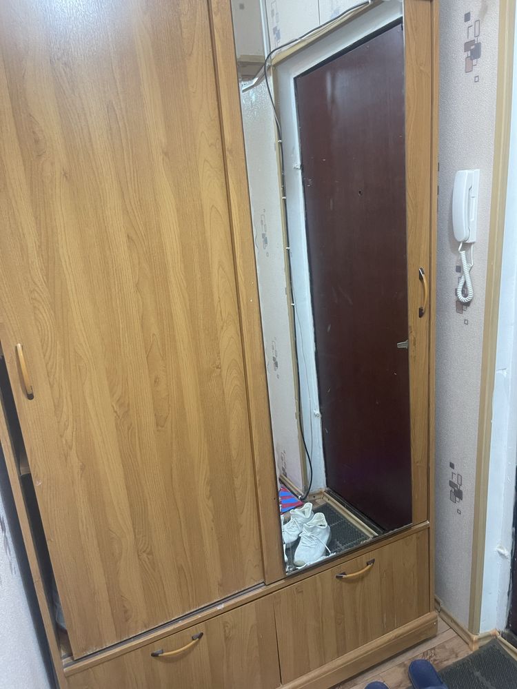 Шкаф для прихожей
