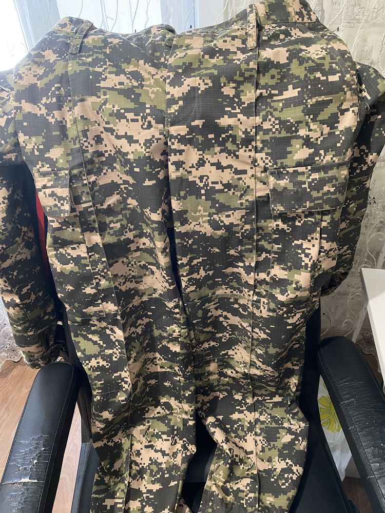 Продам полный комплект военной формы