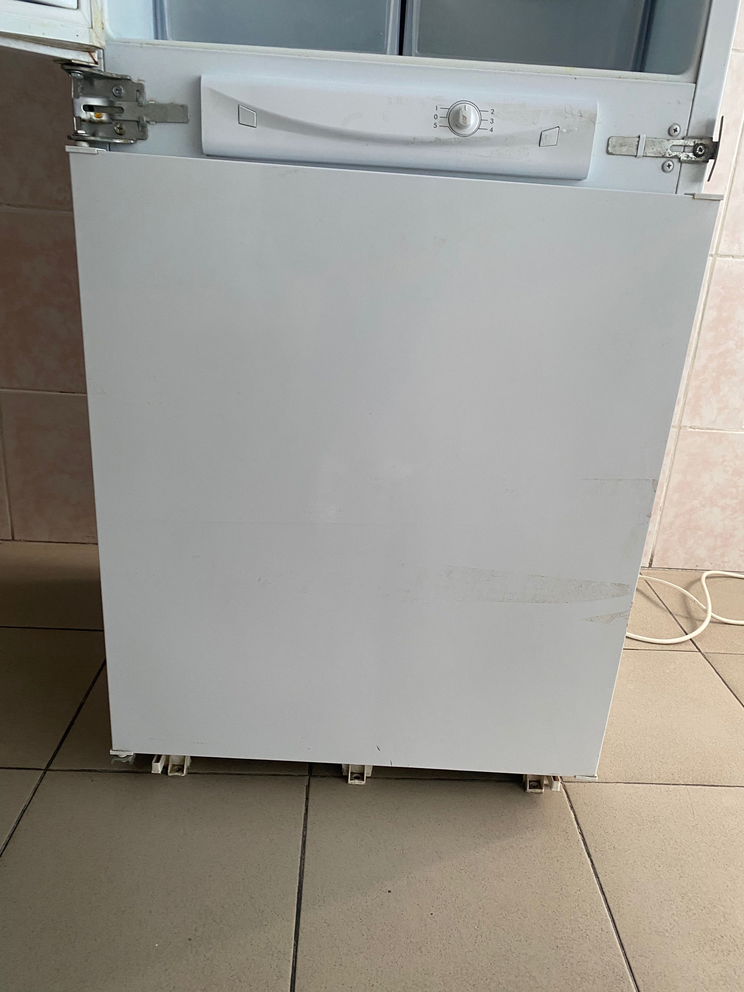 Б/У продается холодильник