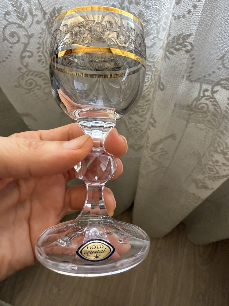Рюмки чешские хрустальные -4 штуки