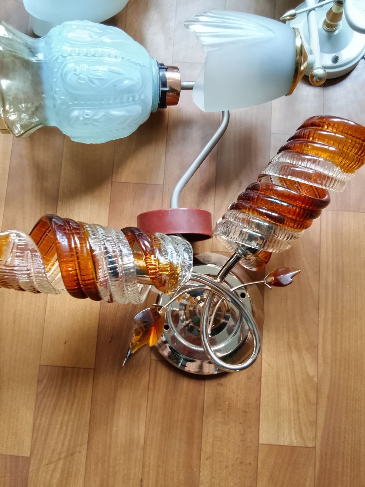 Продам бра и потолочный светильник