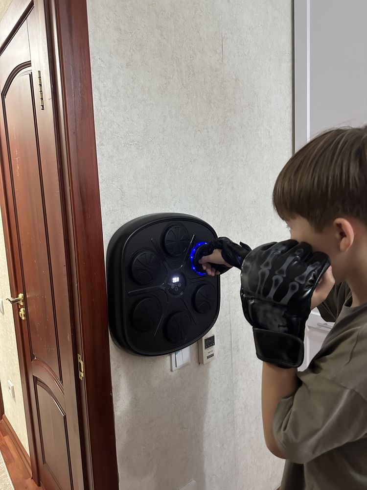 Продам музыкальную бокс машину