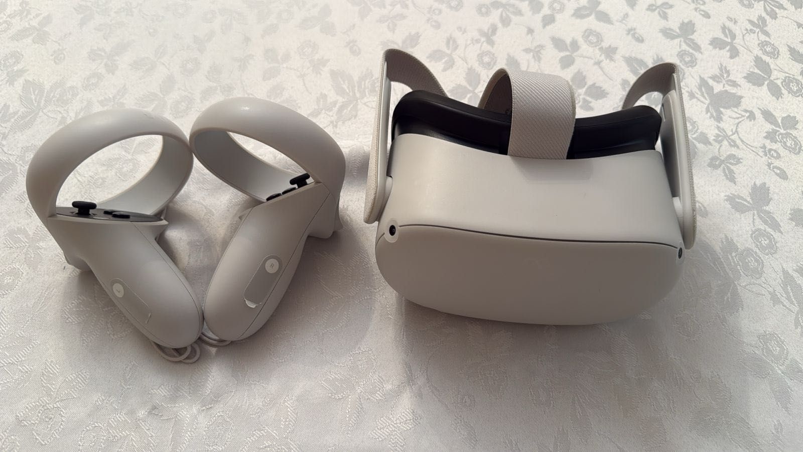 Meta Quest 2 - VR шлем