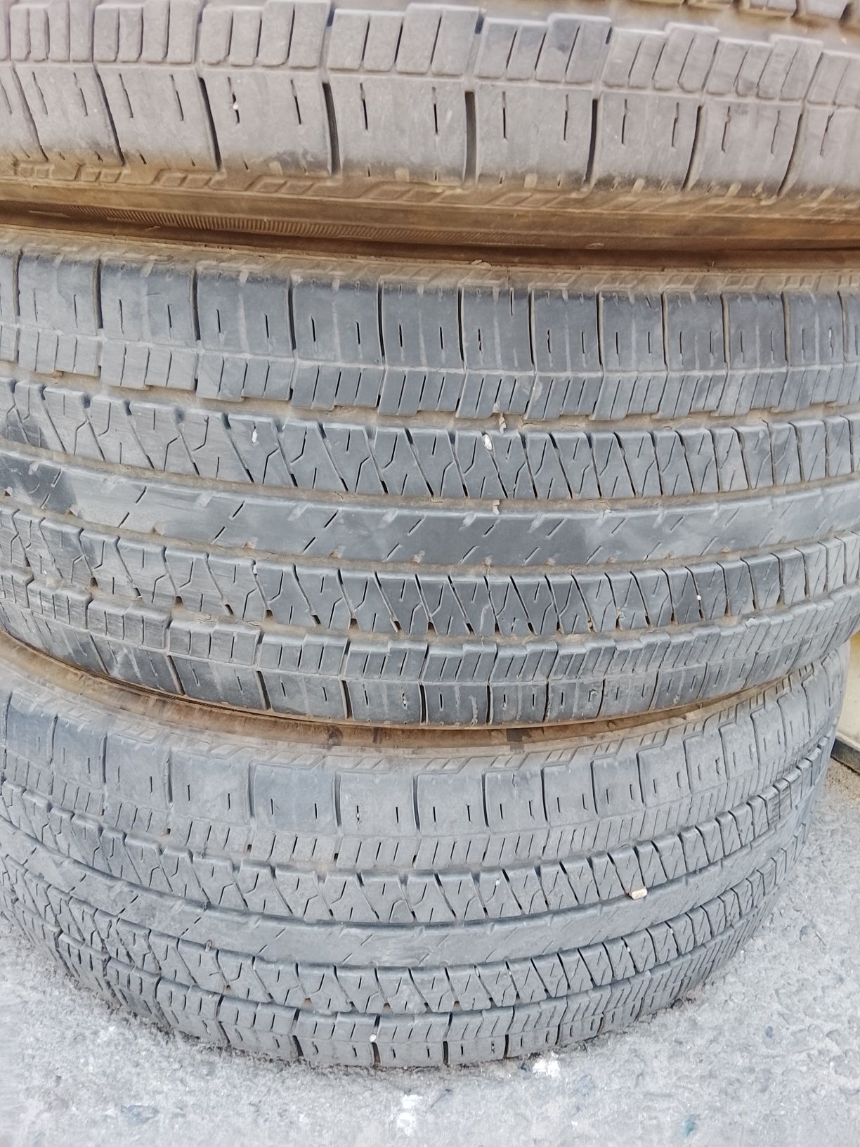Продам комплект летней резины R19