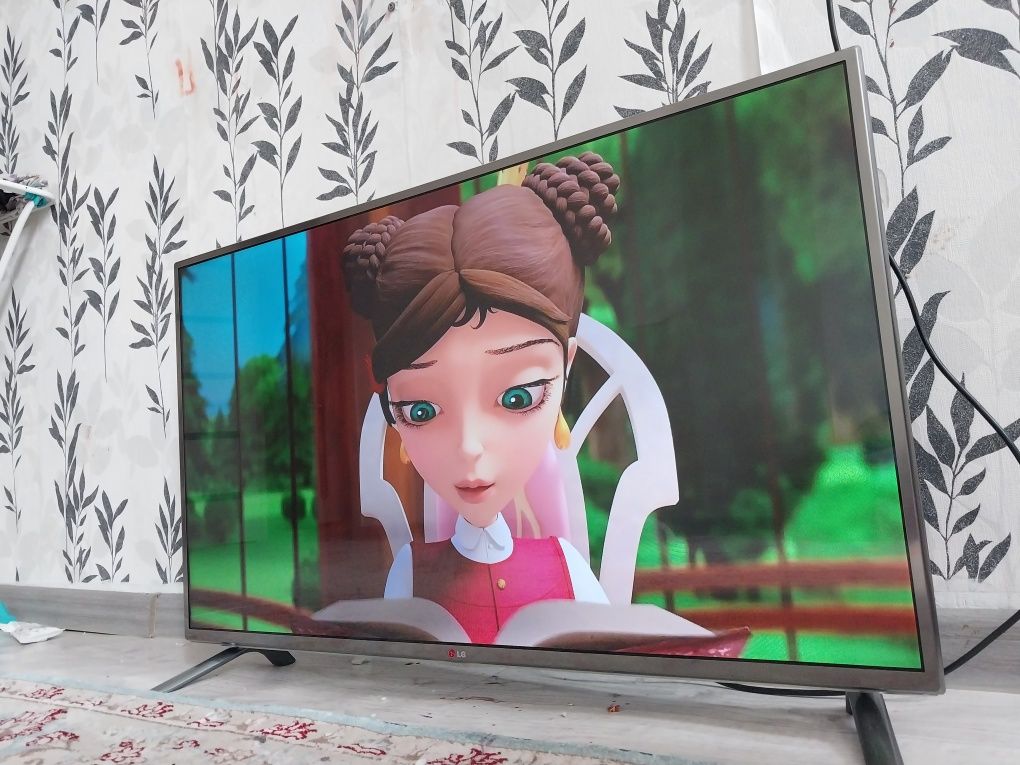 Большой LG-110см.3D SMART WIFI T2