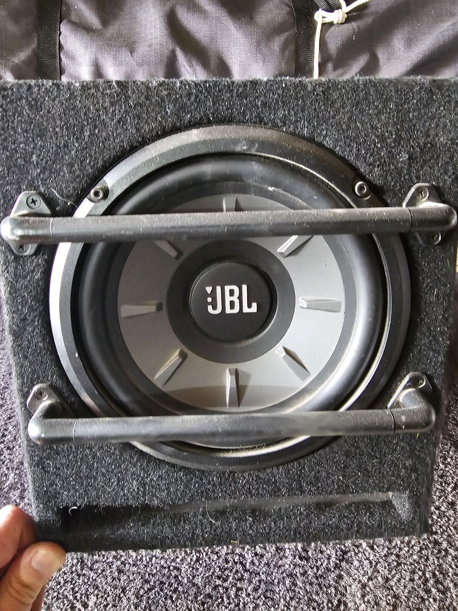 Сабуфер JBL Мощный