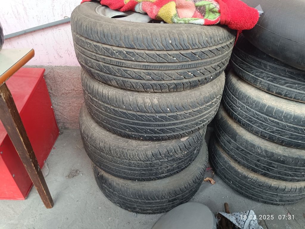 Продам диски от Вольво,16 размер,с шинами