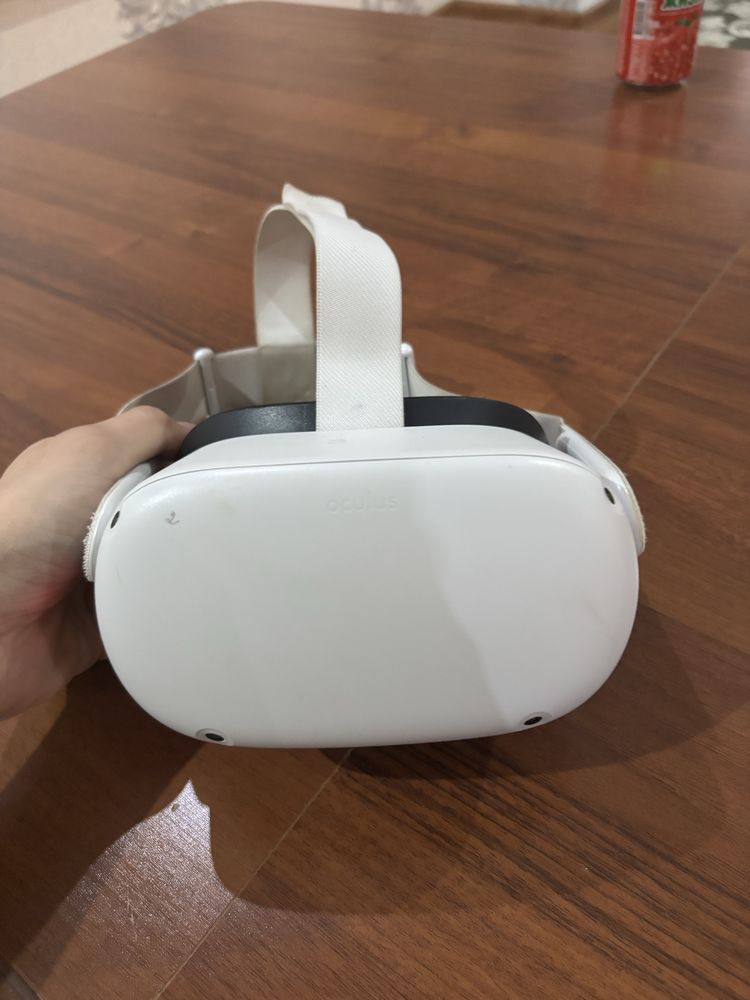 Продам очки VR Meta Quest 2
