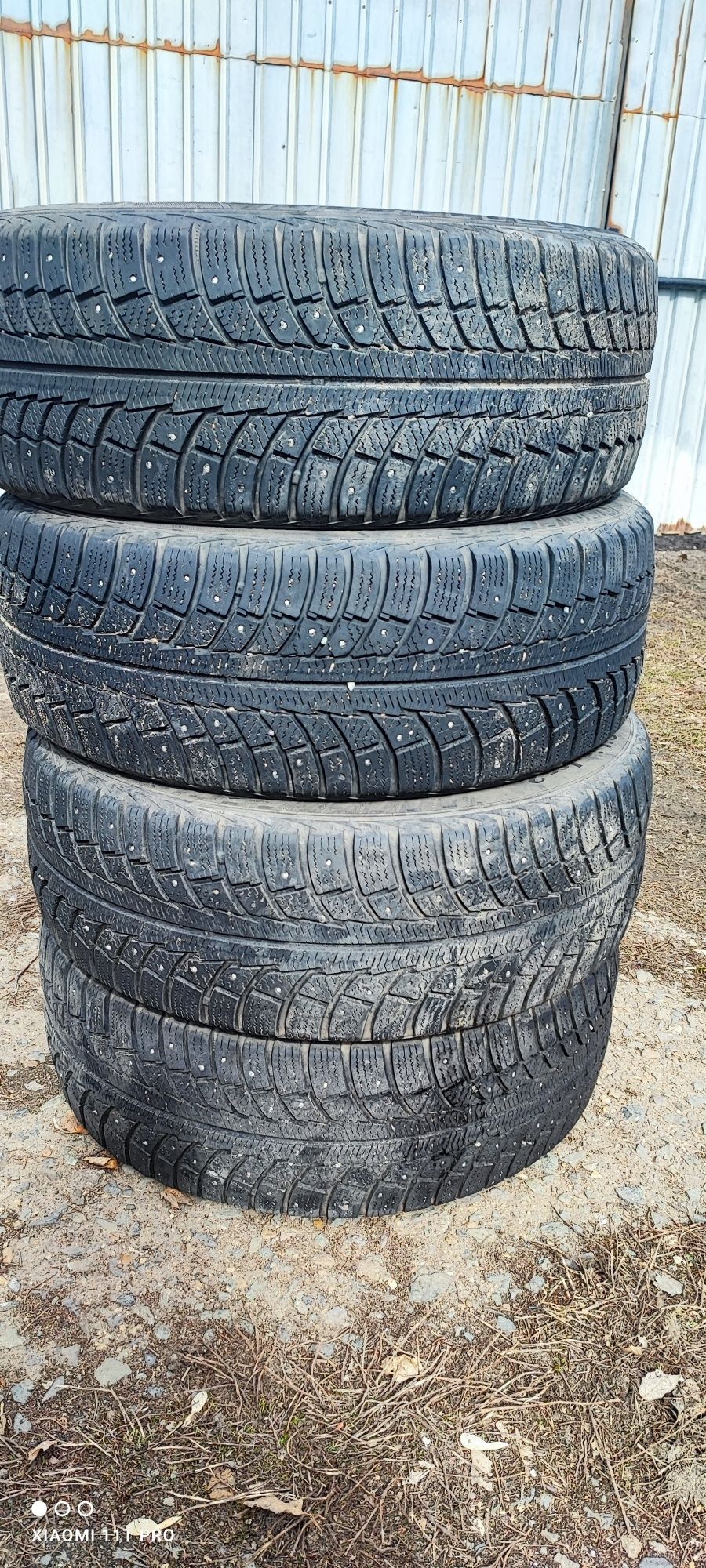 Продам резину matador 215/55/17