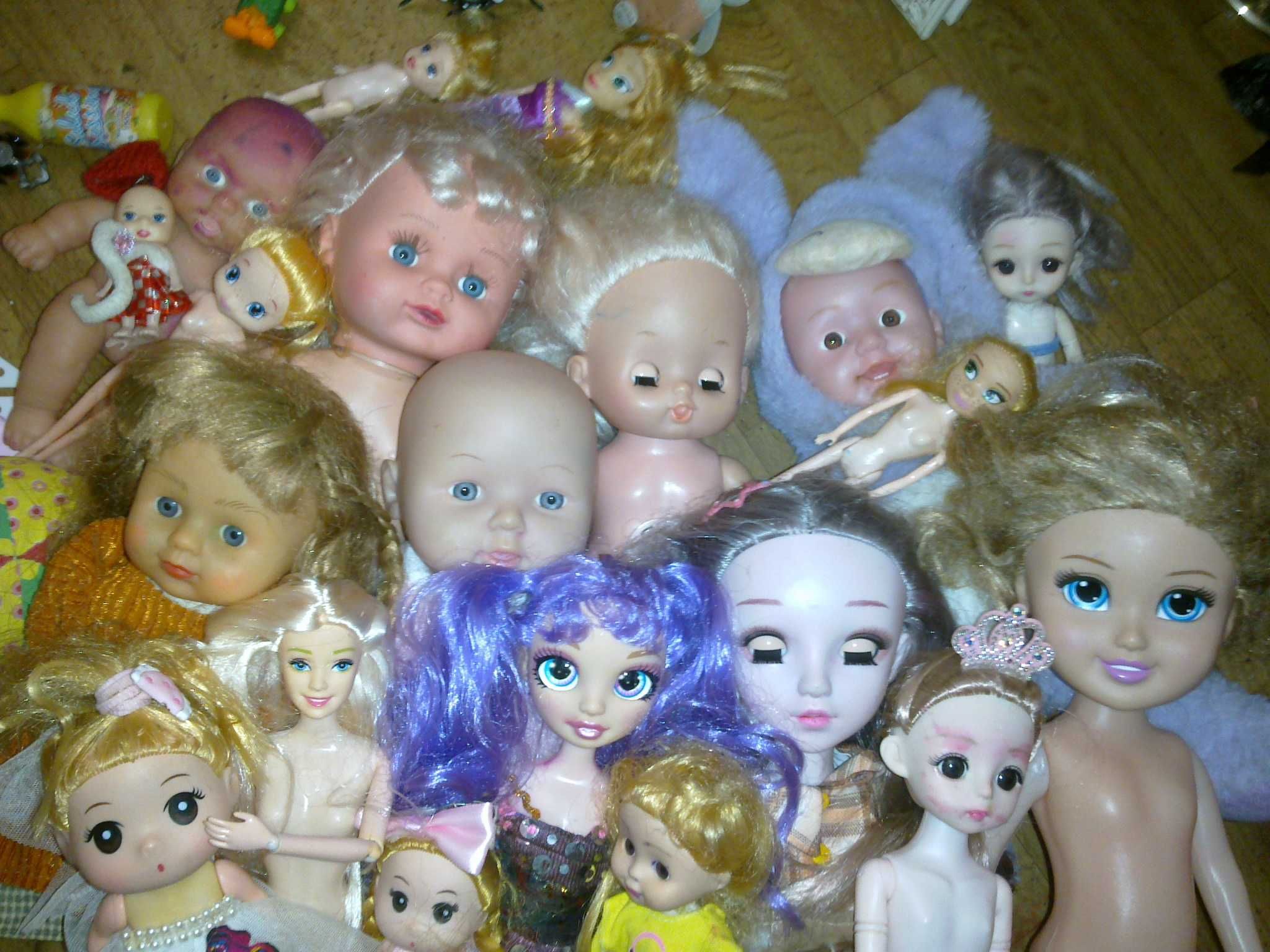 Ящик с куклами за 3000