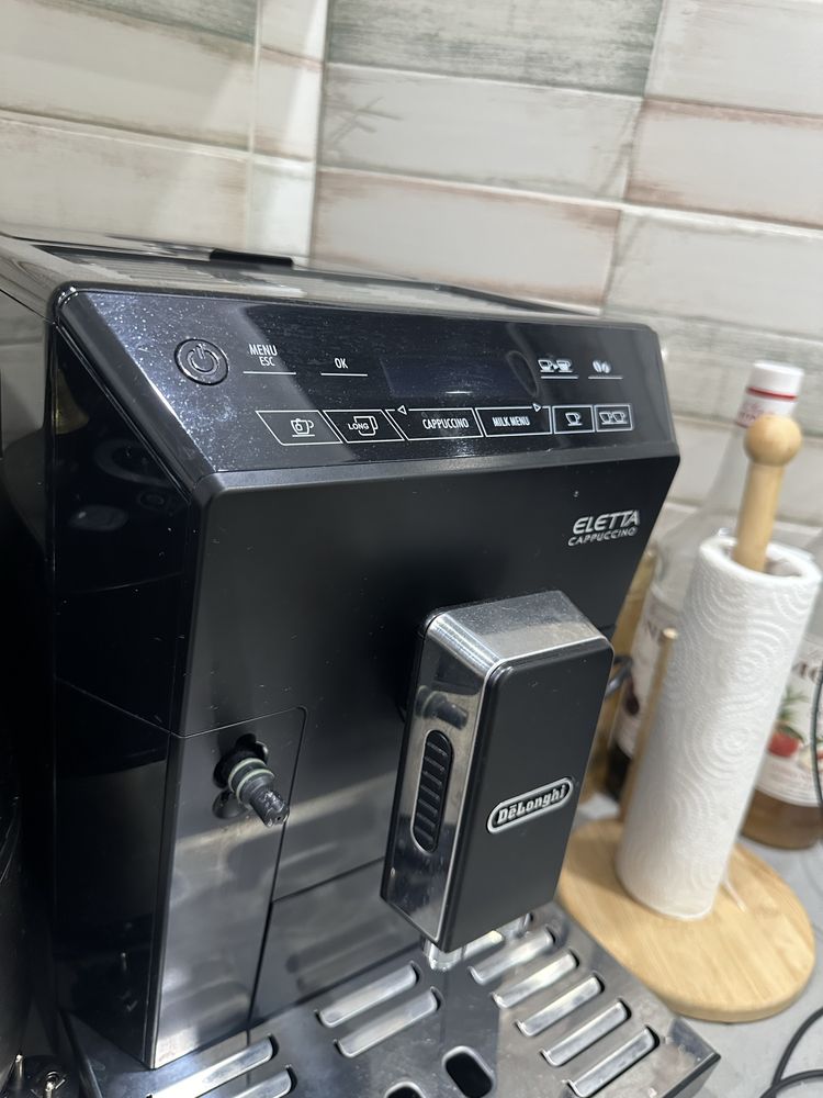 Кофемашина Delonghi Eletta Cappuccino
