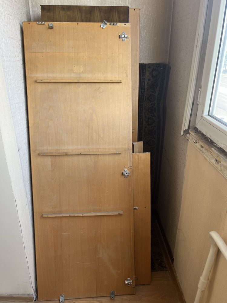 Доски из разобранного советского шкафа