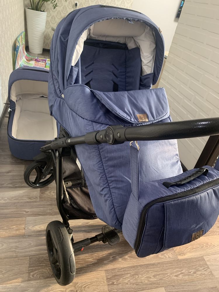 Продам коляску Adamex Reggio 2 в 1