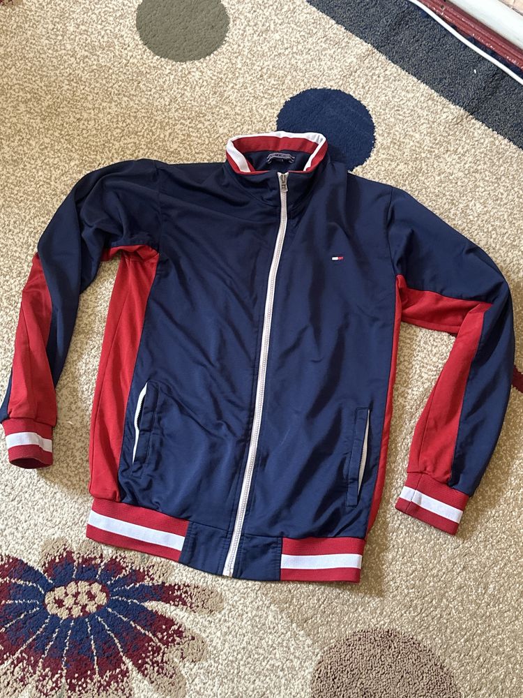 Tommy Hilfiger кофта + L размера