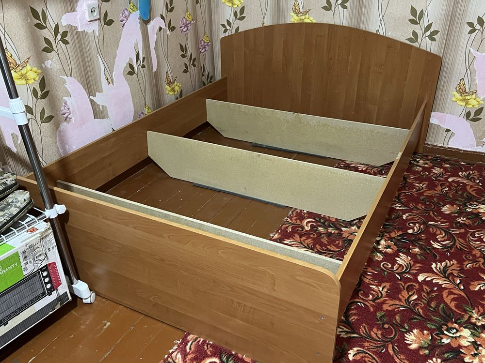 Двухспальная кровать (разобрана)