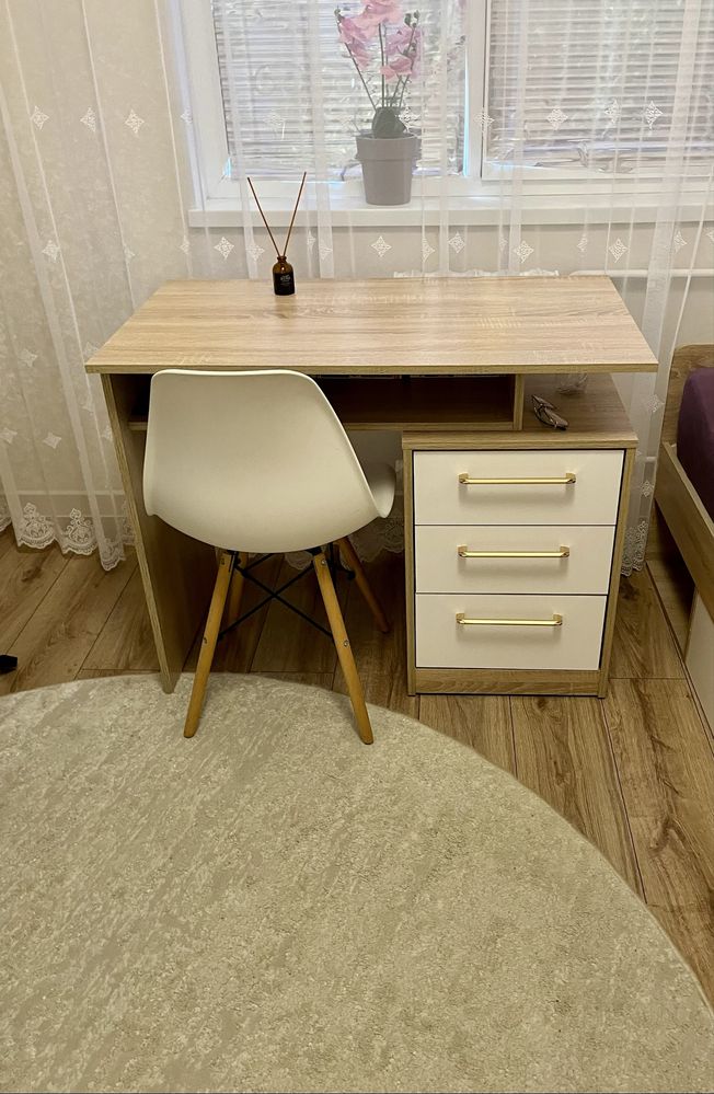 Продам шифоньер и комп.стол