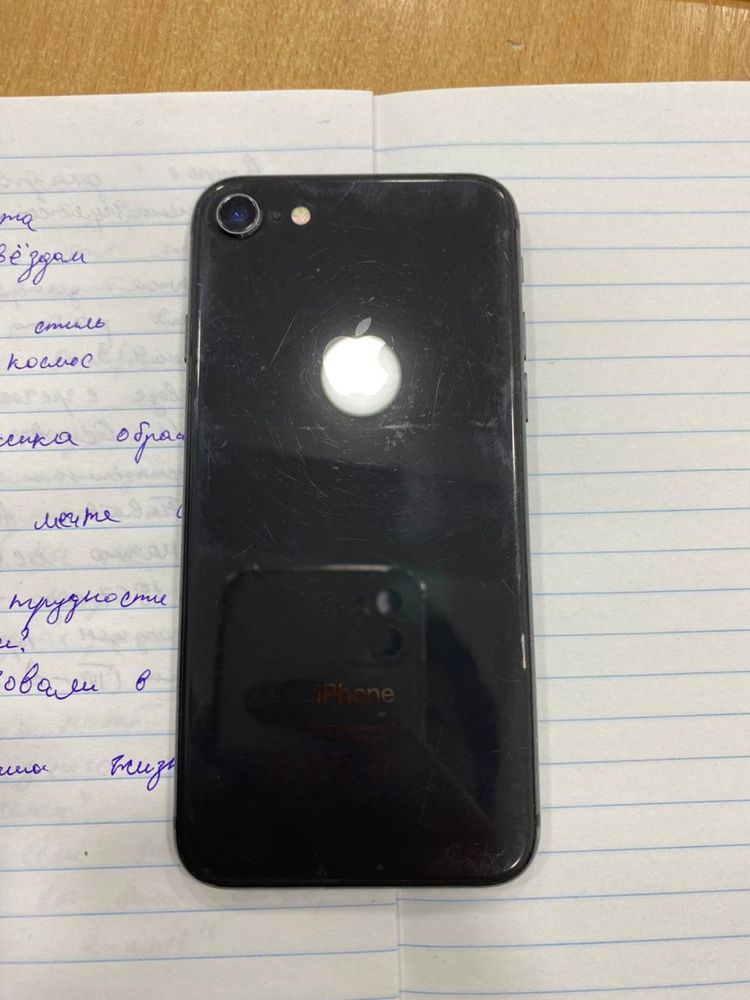 Продам или обмен iphone 8