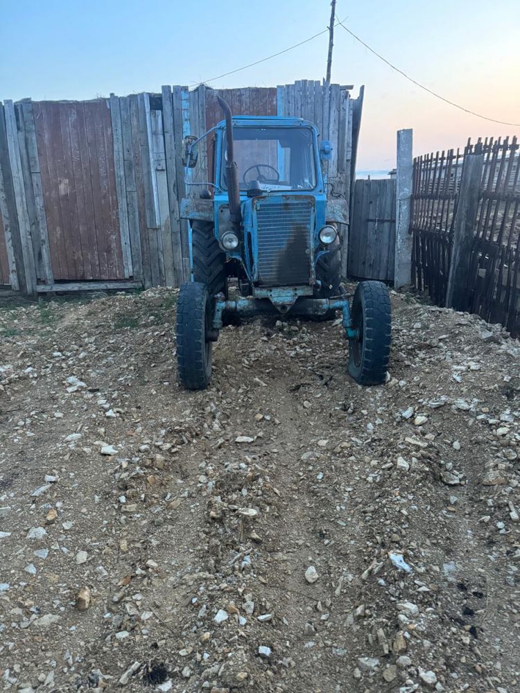 Продам трактор