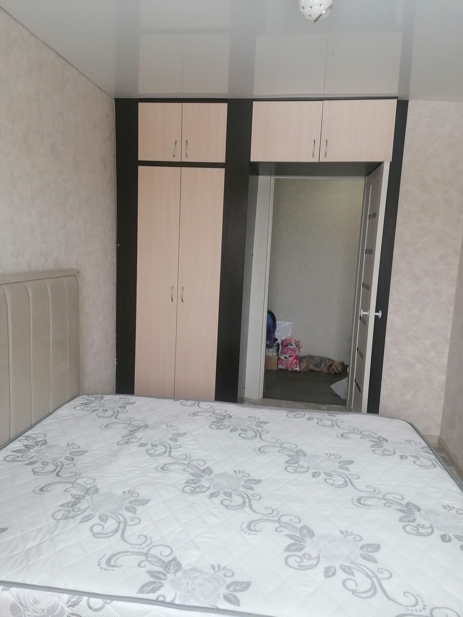 Продам 3х комнатную квартиру в 4микрорайоне 38 5этаж.