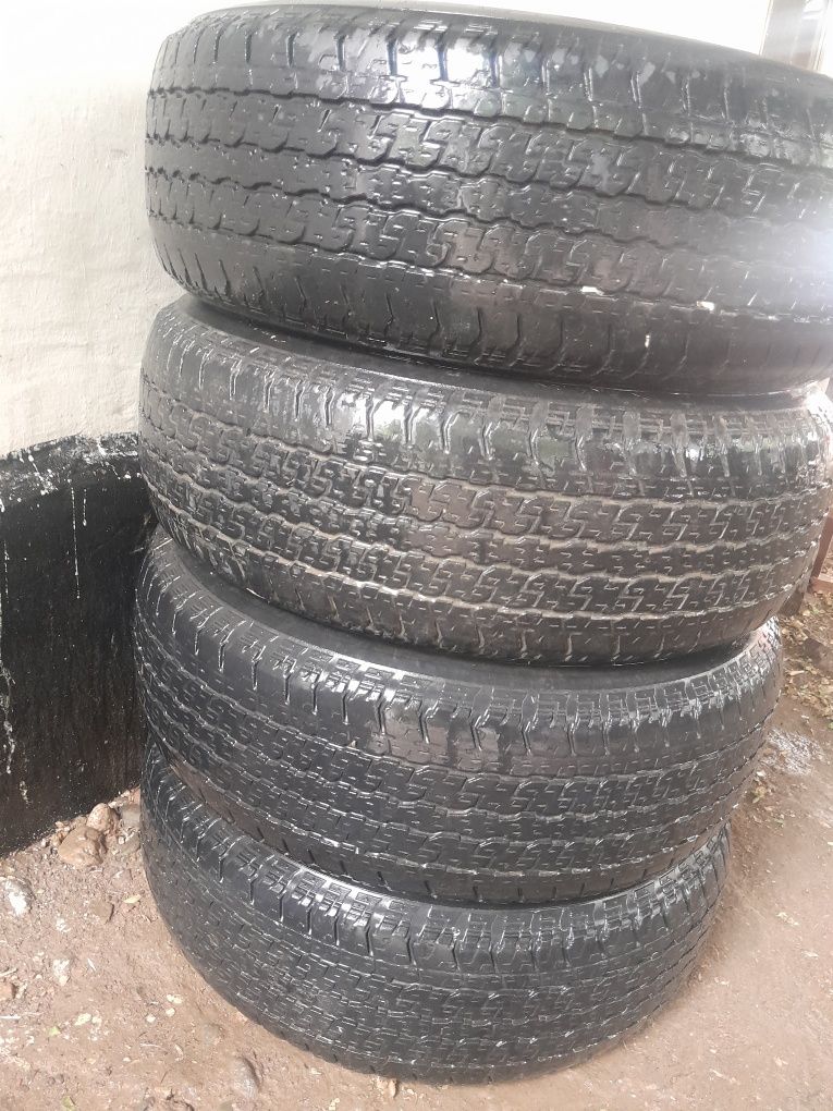 Bridgestone 265/65/17