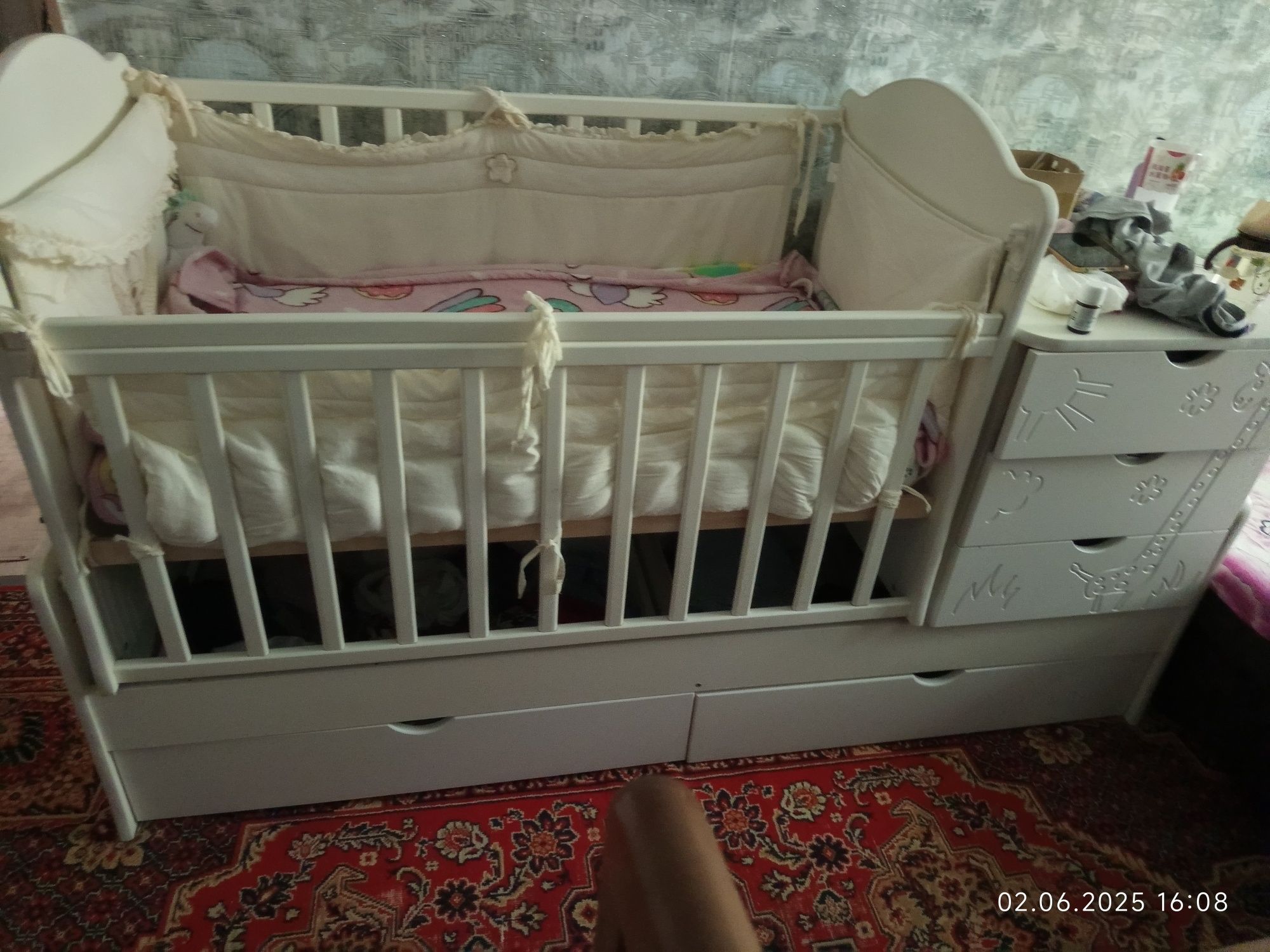Продам детскую кроватку