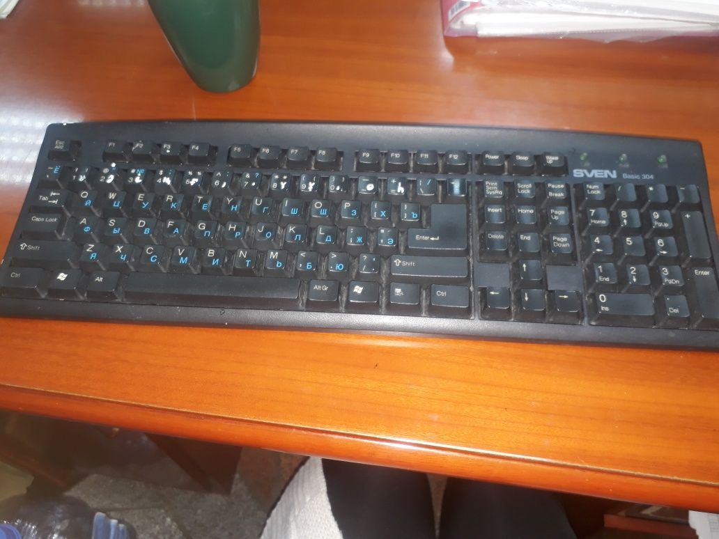 Продаю монитор, клавиатуру