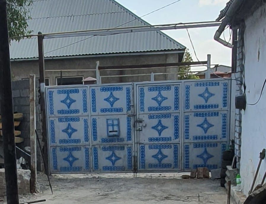 Продам ворота,размер 4.05, калитка внутри, без стоек