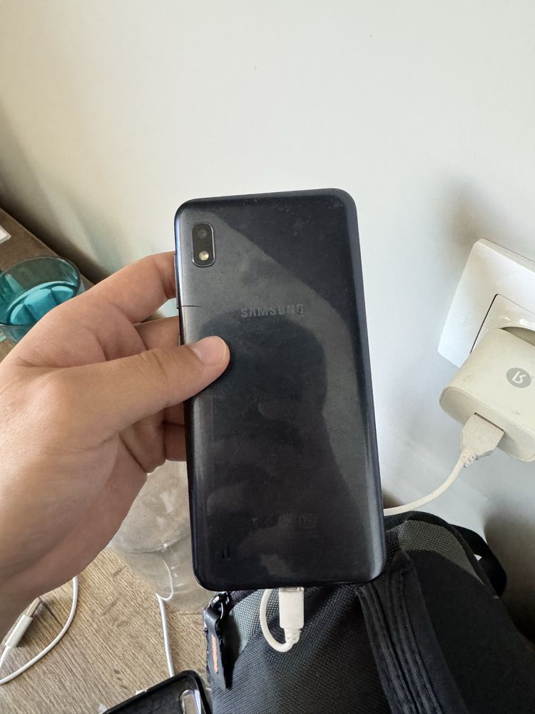 Смартфон Samsung A10