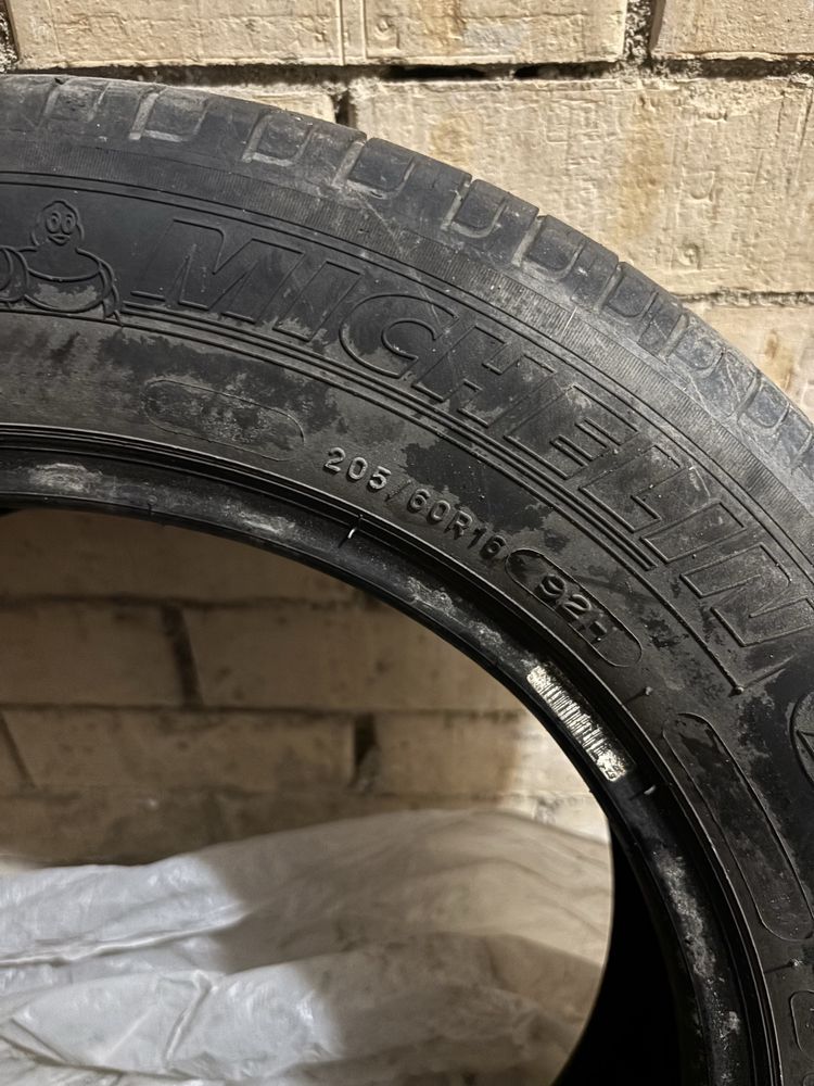Продам шины michelin 205/60 р.16