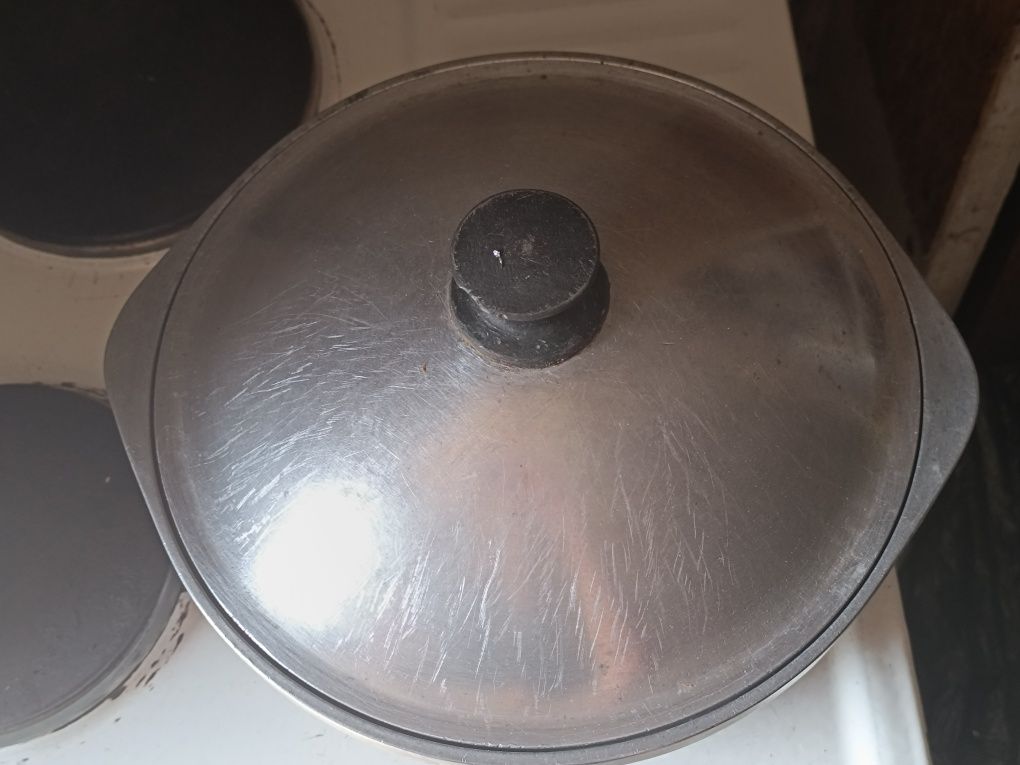 Продам казаны б/у