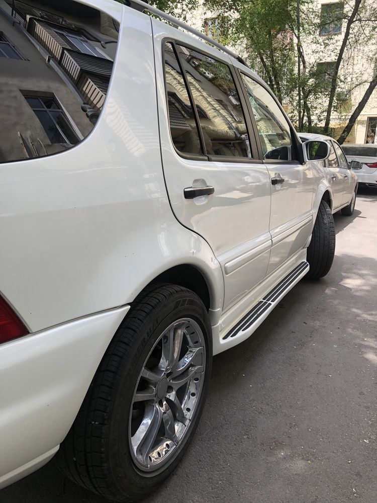 Продам диски r 20 с резиной